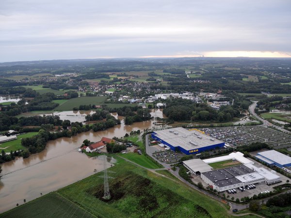 Hochwasser Düte 2010 - Luftbild IKEA